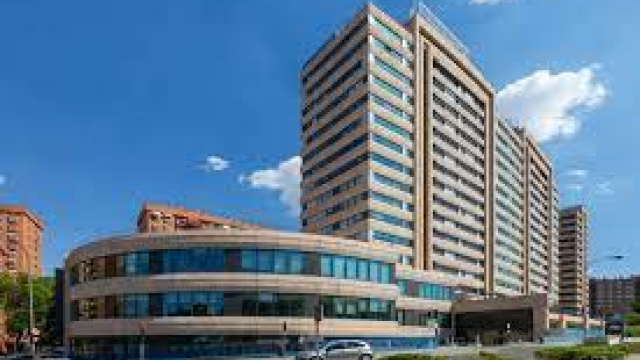 Edificio de oficinas Juan Esplandiú, 11-13