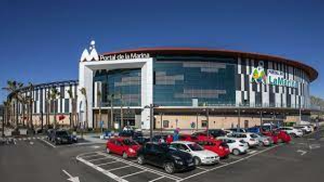 Centro Comercial Portal De La Marina