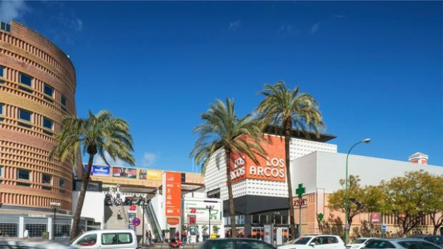 Centro Comercial Los Arcos