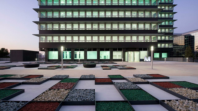 Martínez Villergas 49, Edificio M