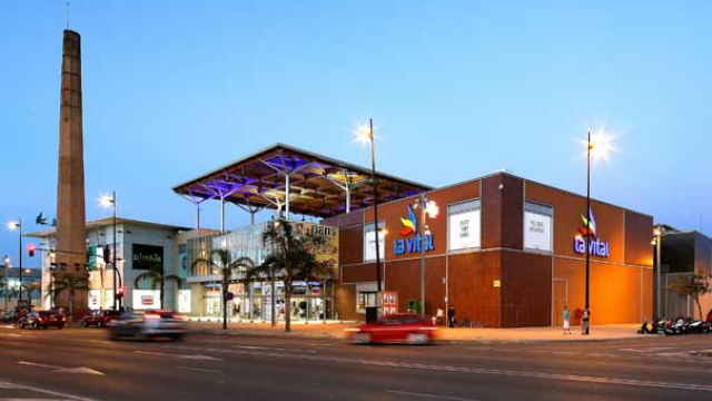 CENTRO COMERCIAL LA VITAL