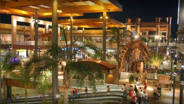 CENTRO COMERCIAL THADER